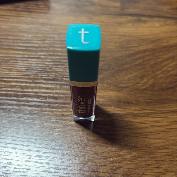Thrive Causemetics Lip Matte Shade Narima - Picture 2 of 3